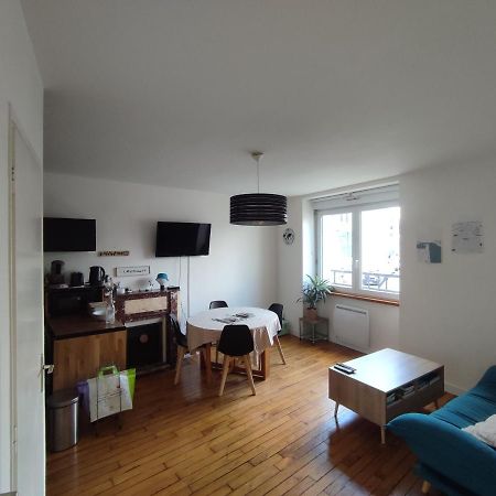 Appartement 2 Pieces Centre De Vannes Avec Parking Prive Luaran gambar